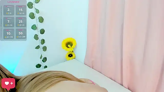 Snapshot of Mysexygirl_ chatting on December 15, 2025, 4:17 am Mysexygirl online show from December 15, 2025, 4:17 am