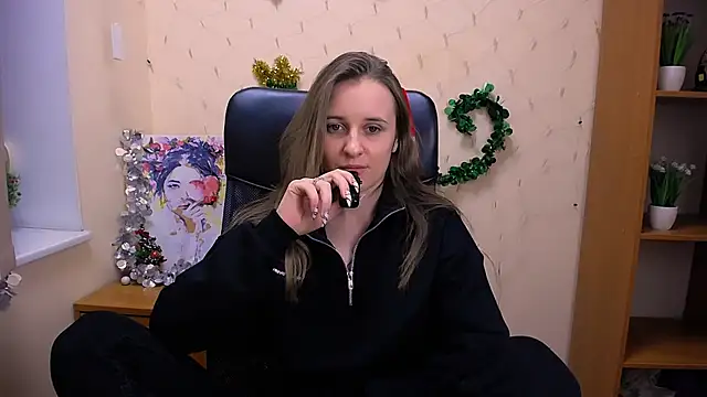  Nicole new online show from December 11, 2024, 3:26 pm