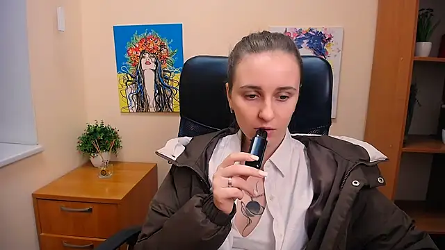  Nicole new online show from March 4, 2025, 1:38 pm