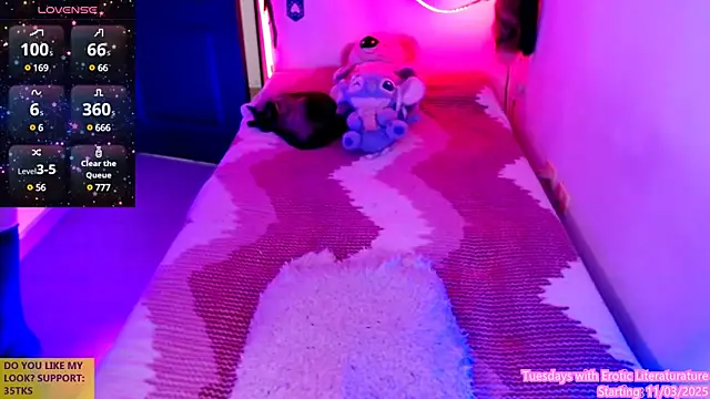 Snapshot of rosse_ivy chatting on March 2, 2025, 8:29 pm rosse ivy online show from March 2, 2025, 8:29 pm