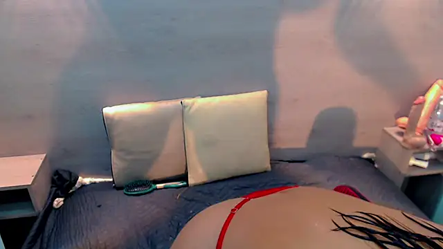 Isalombardi online show from February 16, 2025, 5:48 pm