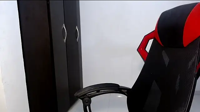 Snapshot of meghan2 chatting on September 28, 2025, 2:28 am meghan2 online show from September 28, 2025, 2:28 am