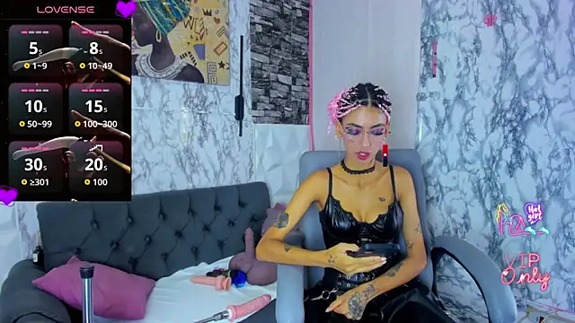 Queen Cuarxxo online show from April 19, 2026, 12:54 am