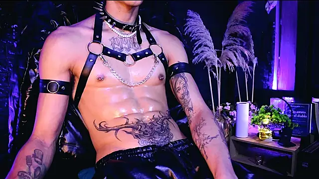 DemonKush-- online show from October 22, 2025, 8:14 am