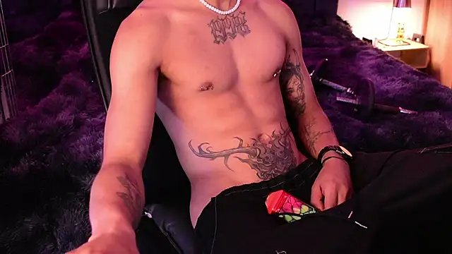 Snapshot of DemonKush-- chatting on July 16, 2026, 4:35 pm DemonKush-- online show from July 16, 2026, 4:35 pm