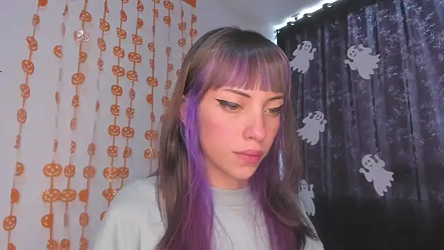 MiaGoth  online show from October 19, 2025, 2:40 pm