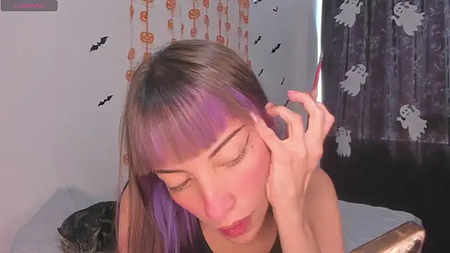 MiaGoth  online show from October 22, 2025, 4:18 pm