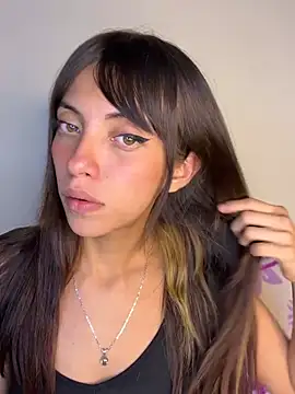 Snapshot of MiaGoth_ chatting on July 5, 2026, 2:51 am MiaGoth online show from July 5, 2026, 2:51 am