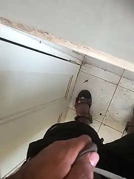 yourboy2000   online show from September 27, 2025, 10:31 am