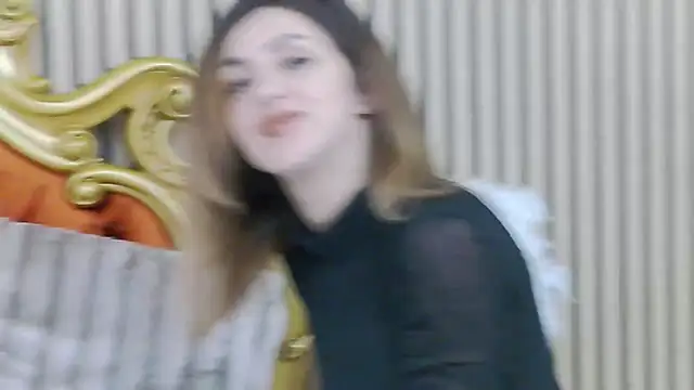 EmaSkyes online show from March 11, 2025, 9:56 am