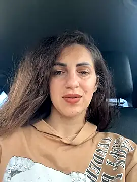 EmaSkyes online show from October 18, 2025, 11:44 am