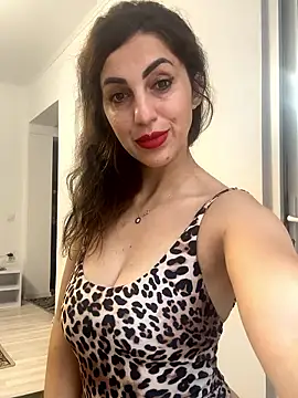 EmaSkyes online show from November 27, 2025, 7:21 am