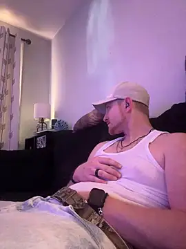 Snapshot of bigred0808 chatting on March 11, 2026, 3:40 pm bigred0808 online show from March 11, 2026, 3:40 pm