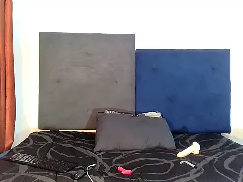 ReginaStar16 online show from March 9, 2025, 4:44 pm