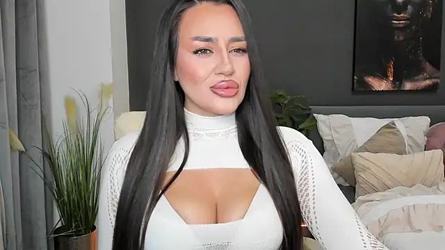 Sonia  Rey online show from March 11, 2026, 7:20 pm