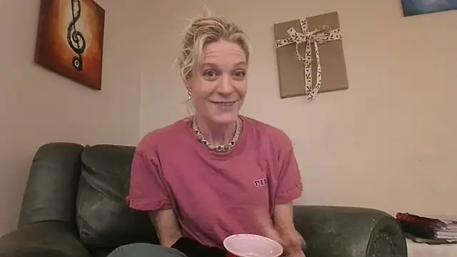 AddieAssets online show from December 28, 2024, 6:49 am