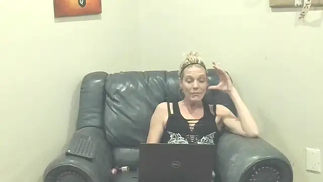 AddieAssets online show from January 5, 2025, 7:07 am