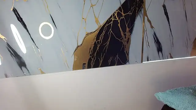 hinataleecs online show from September 11, 2025, 7:47 pm