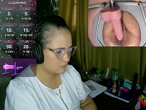 Snapshot of lolalicious_7583 chatting on March 4, 2026, 10:05 pm lolalicious 7583 online show from March 4, 2026, 10:05 pm