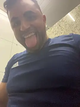 Sheik z o online show from March 18, 2026, 12:47 am