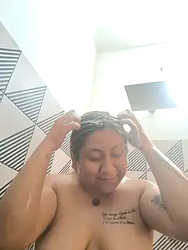 EmpaticBolillo online show from February 14, 2026, 9:33 pm