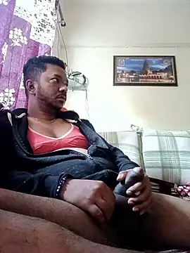 Mmm992170 online show from December 23, 2025, 4:43 am