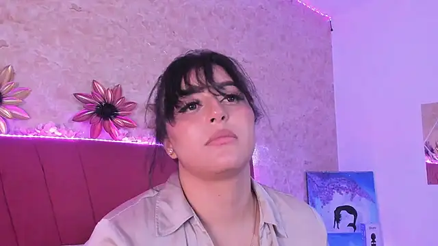 LorenaStevens online show from February 13, 2025, 10:02 am