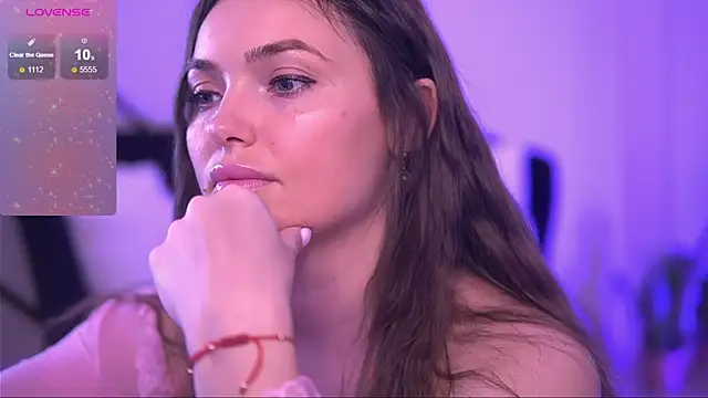 Snapshot of EmilyJuarez chatting on May 15, 2026, 8:43 am EmilyJuarez online show from May 15, 2026, 8:43 am