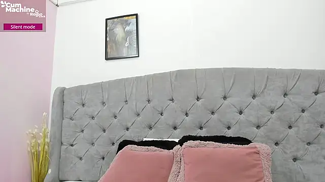 Snapshot of Valesskahall chatting on September 25, 2025, 12:09 pm Valesskahall online show from September 25, 2025, 12:09 pm