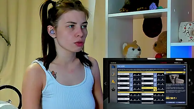 callmetori online show from December 18, 2024, 8:53 am