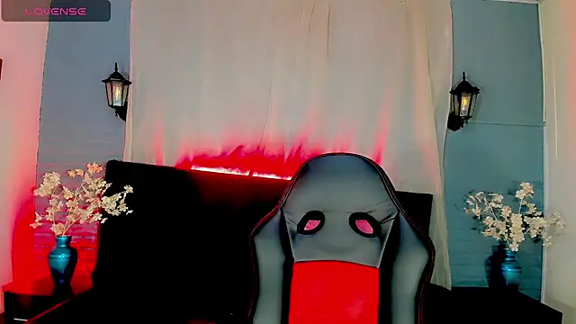 Elissa taylor  online show from February 3, 2025, 7:42 pm