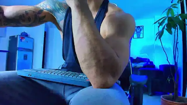 alexander collin02 online show from May 13, 2026, 12:41 am
