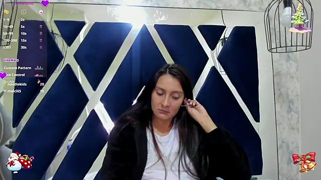  alaia collway  online show from December 29, 2024, 3:13 pm