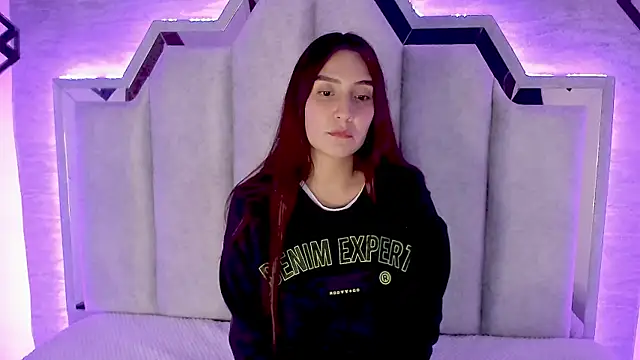  alaia collway  online show from February 11, 2025, 2:57 pm