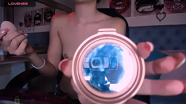 Snapshot of ASHLIE_DIXON1 chatting on March 15, 2025, 4:57 am ASHLIE DIXON1 online show from March 15, 2025, 4:57 am