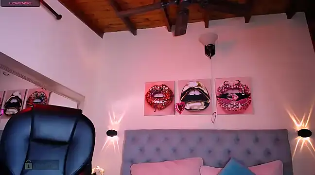 Snapshot of ASHLIE_DIXON1 chatting on March 17, 2025, 7:26 pm ASHLIE DIXON1 online show from March 17, 2025, 7:26 pm