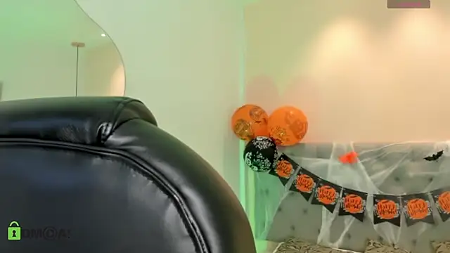 Snapshot of ASHLIE_DIXON1 chatting on October 30, 2025, 8:31 pm ASHLIE DIXON1 online show from October 30, 2025, 8:31 pm