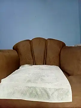 friendsloversex online show from May 9, 2026, 3:56 am