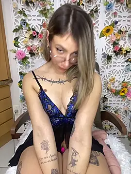 Snapshot of loira_messi chatting on May 23, 2026, 5:01 am loira messi online show from May 23, 2026, 5:01 am
