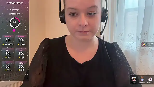 NaughtyWifeUK online show from November 11, 2025, 11:54 am