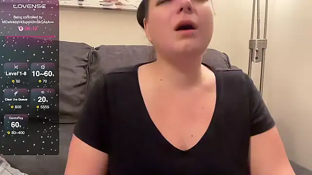 NaughtyWifeUK online show from November 16, 2025, 1:44 am