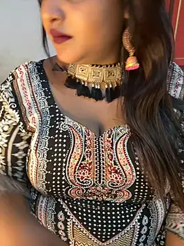 Ayesha mahi online show from October 21, 2025, 8:48 am