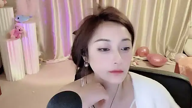 Daisy-77 online show from January 17, 2025, 9:17 pm