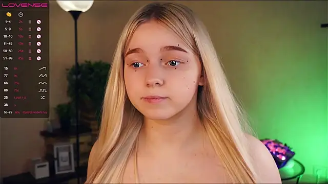 ZaraCreedon online show from January 28, 2025, 2:43 am