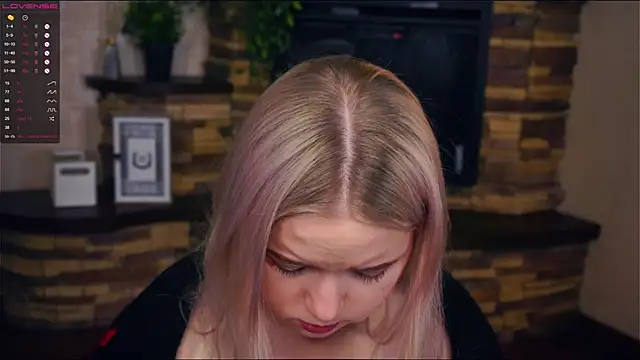 ZaraCreedon online show from February 6, 2025, 2:33 am