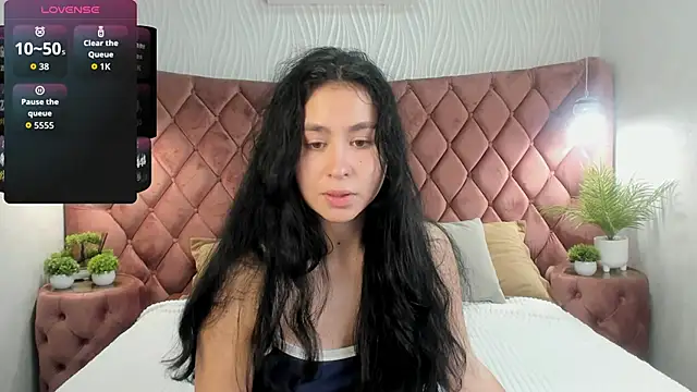 Mile Madeline online show from October 2, 2025, 7:04 am