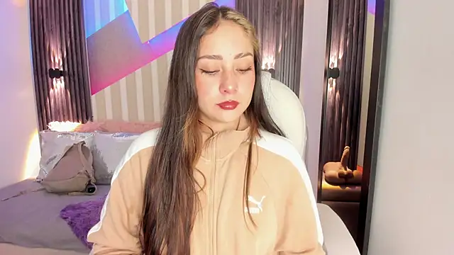 emily layton online show from October 29, 2025, 2:41 pm