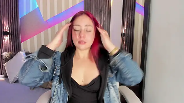 emily layton online show from November 12, 2025, 2:39 pm