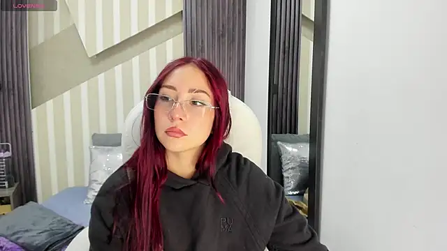 emily layton online show from February 12, 2026, 12:16 am