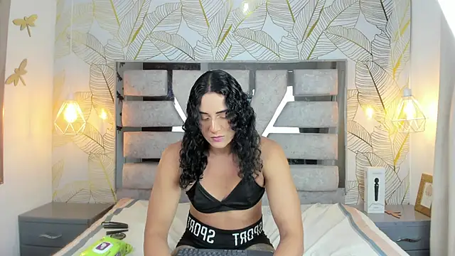 Alison Chan  online show from April 15, 2026, 12:17 am